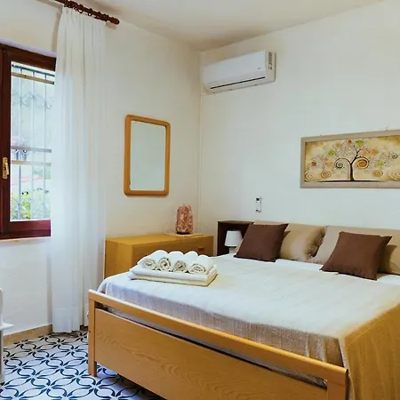 La Tenda Di Solanas Ferienhaus